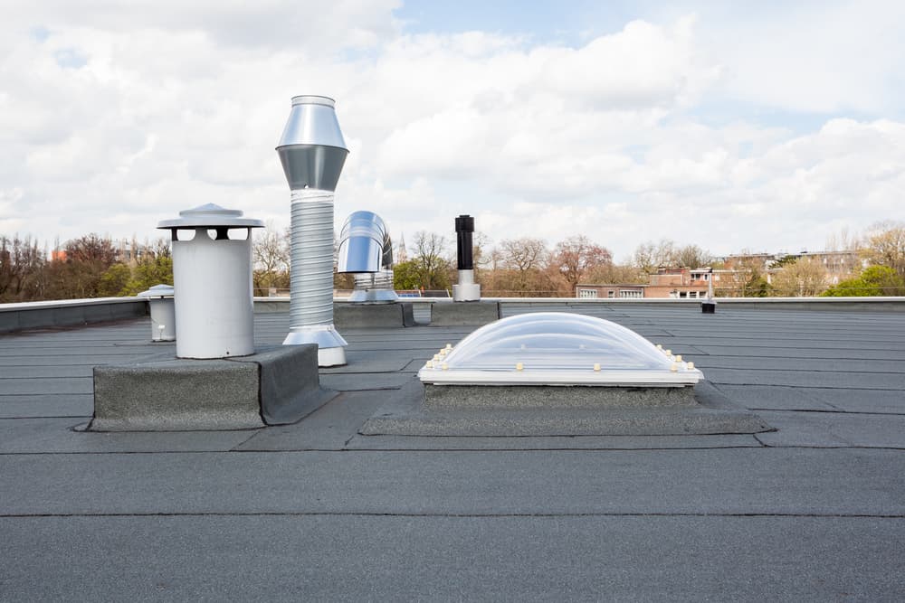 Flat Roofs vs. Pitched Roofs: Which Is Better for Your Home?